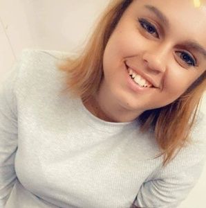 Meet your Posher, Naomi